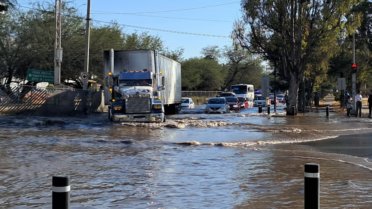Fuga de agua en León