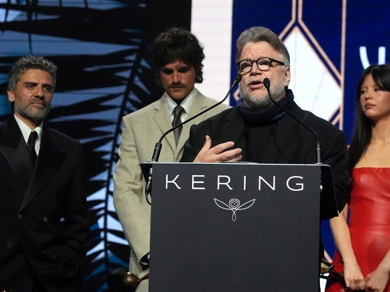 Guillermo del Toro anuncia la muerte de su hermano con emotivo mensaje