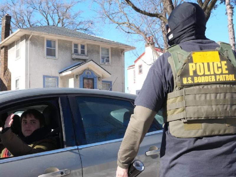 ICE represión migratoria: Juez denuncia desacato sistemático en Minnesota