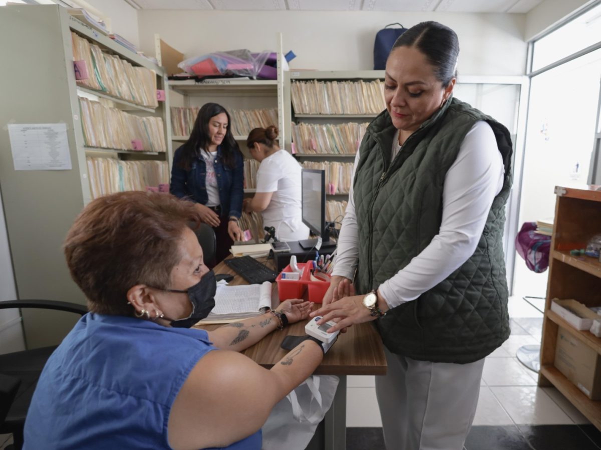 Refuerzan vacunación gratuita y prevención por temporada invernal en Hidalgo