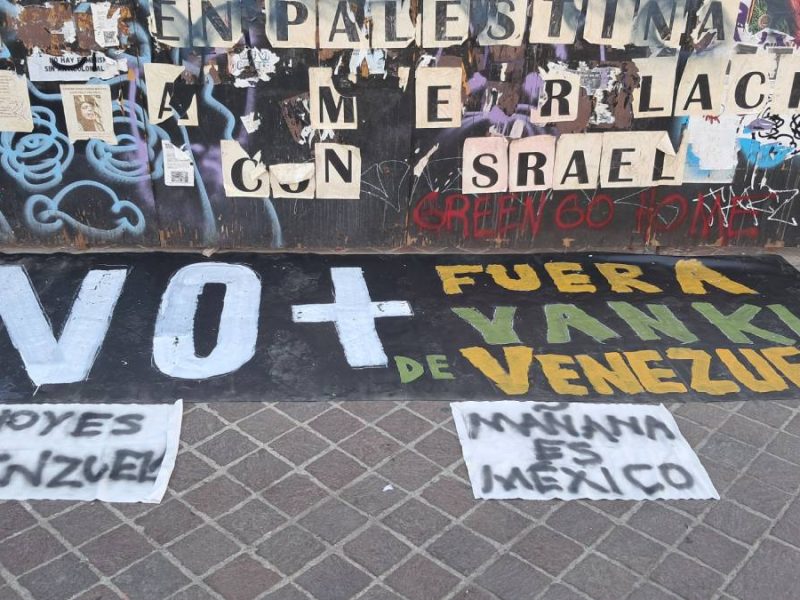 Colectivos de León se manifiestan por intervención de Estados Unidos en Venezuela