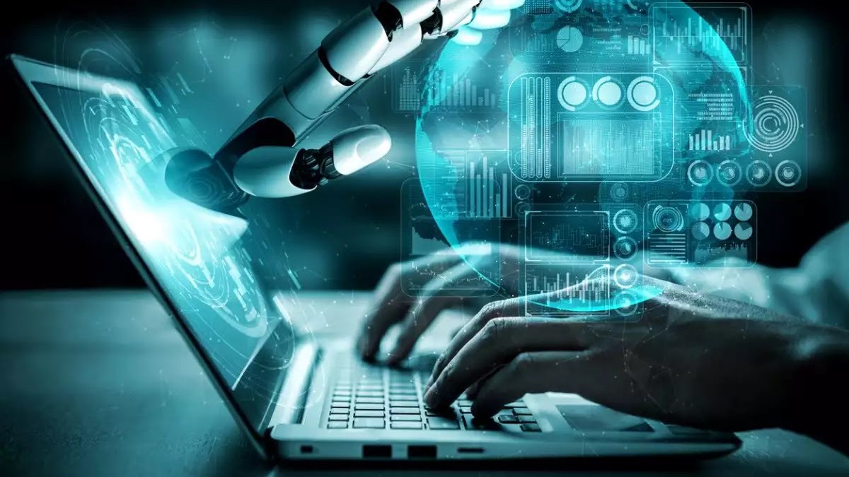 Intel supera proyecciones de ingresos, pero advierte panorama moderado para 2026