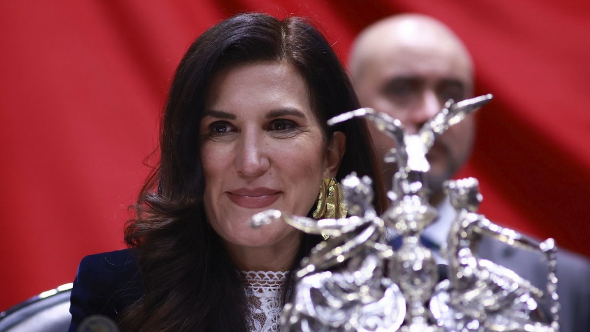 Kenia López Rabadán