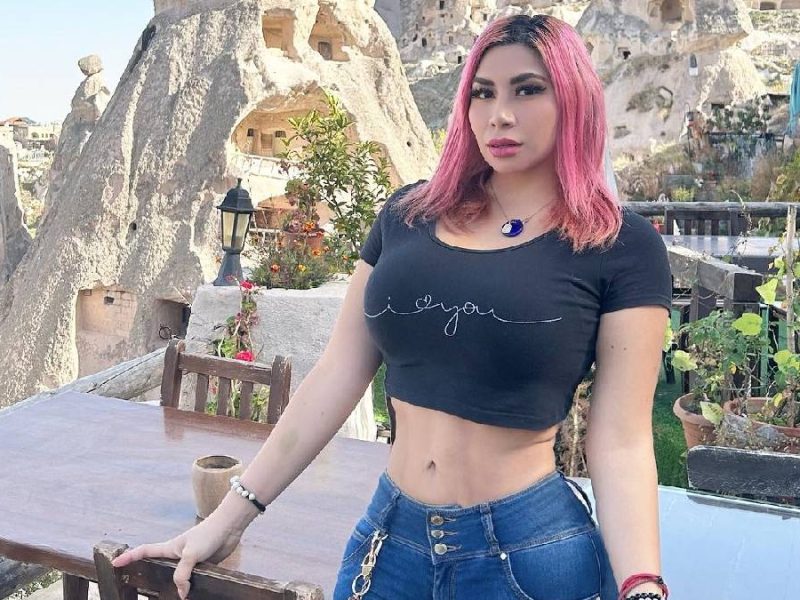 La Bebeshita señala mala práctica con cirujano plástico y vuelve al quirófano: ‘Quedé muy mal’