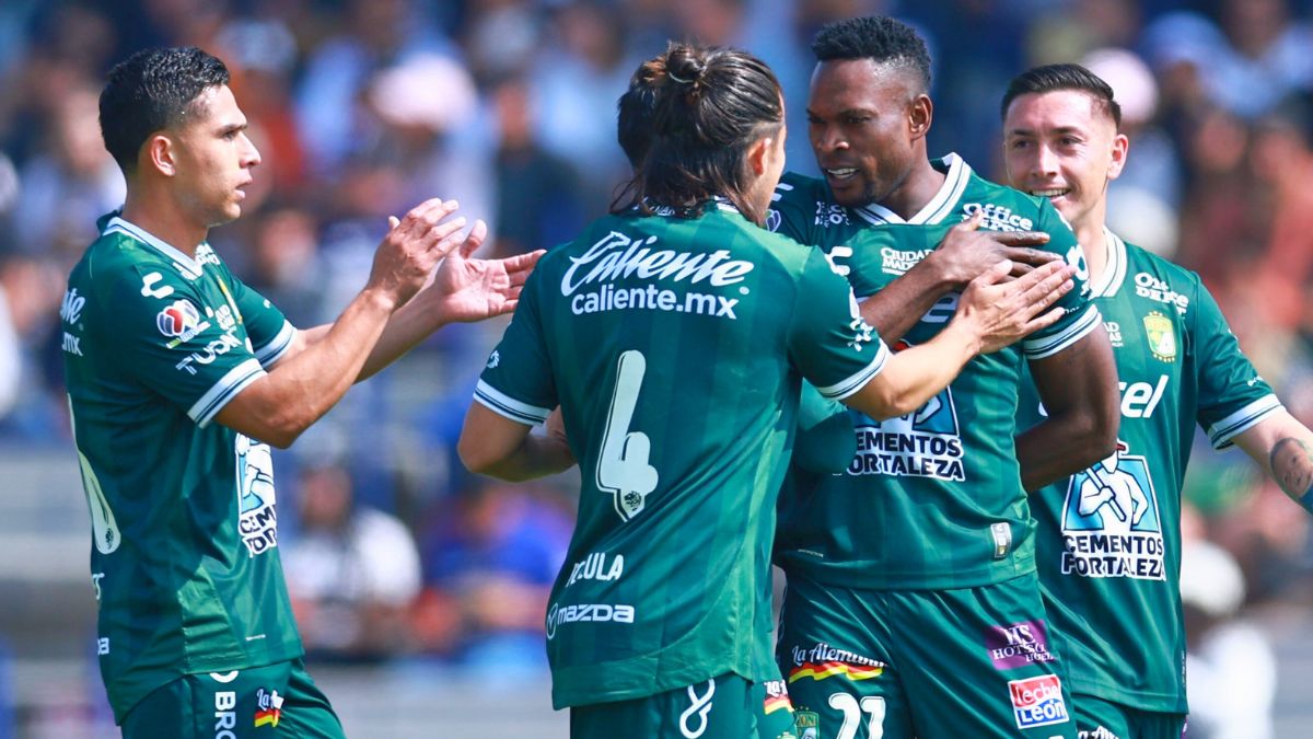 León celebra el gol de Diber Cambindo Vs Pumas. MexSport.