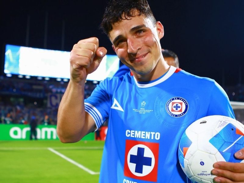 Lorenzo Faravelli sigue en Cruz Azul y se aleja del Necaxa