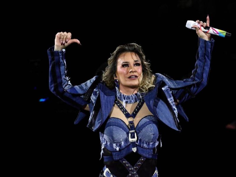 María José electriza el Palenque de León 2026 con el inicio de su gira ‘Ahora o Nunca’