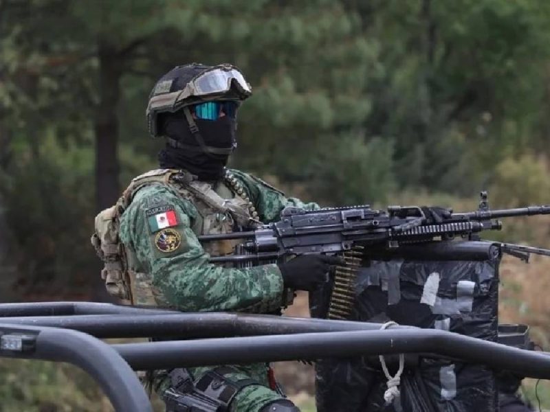 Estalla mina contra militares en Michoacán; reportan enfrentamiento y bajas civiles