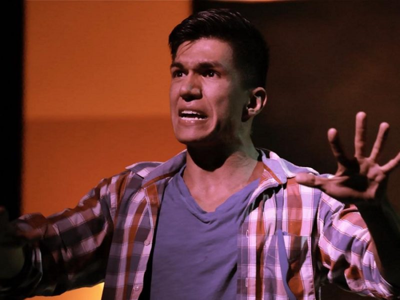 Quecho Muñoz invita a encontrar su ‘Niño perdido’ en emotiva obra de teatro