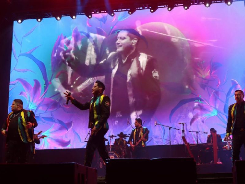 Los Pequeños Musical afinan romance, cine y nostalgia tras su regreso a la Feria de León 2026