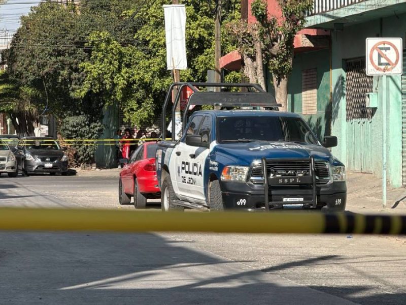 Policía de León balea a hombre en El Cortijo tras intento de agresión