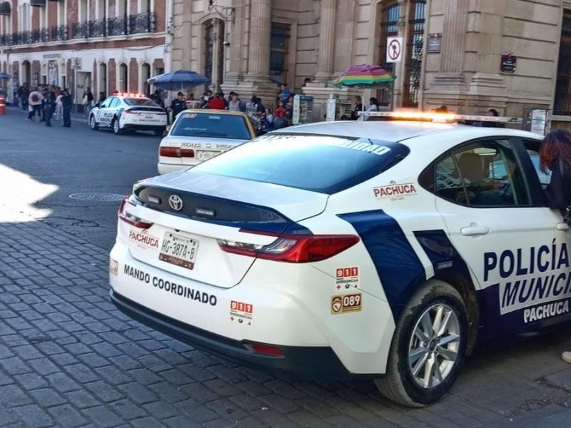 Anuncian alza de salarios para policías y empleados de Pachuca