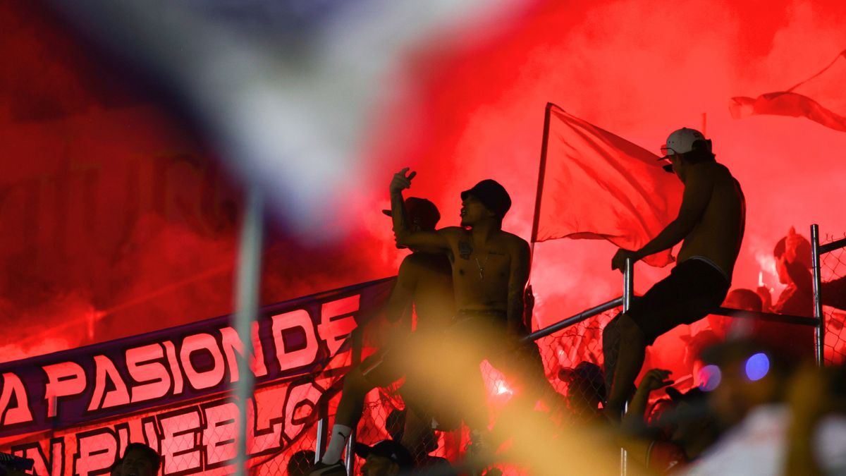 Porras del Irapuato no pueden entrar al juego Vs Leones Negros. MexSport.