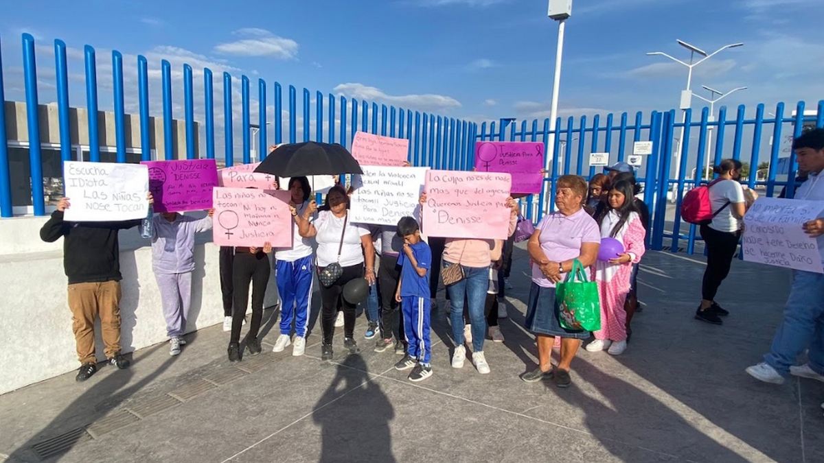 Protesta por joven atacada en León