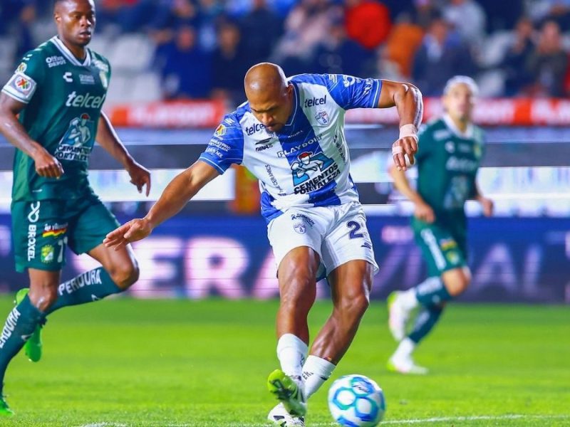 León ‘regala’ dos goles y cae 2-1 ante Pachuca