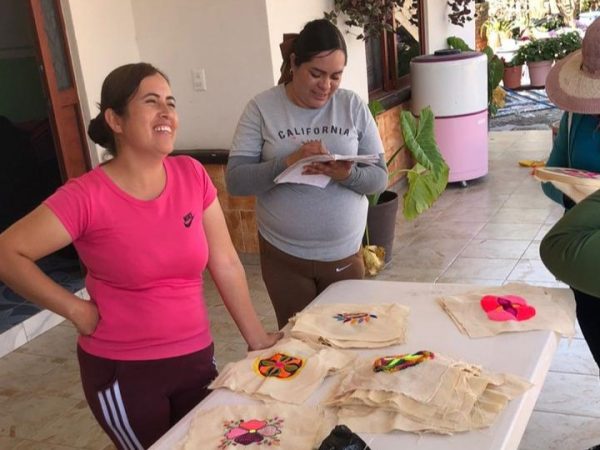 San Francisco del Rincón pone en alto el nombre de México en el Récord Guinness de tejido más grande del mundo