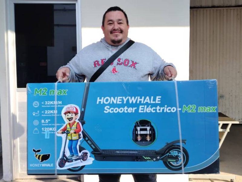 Sergio Fuentes se lleva el scooter del sorteo “Al Día de Reyes”