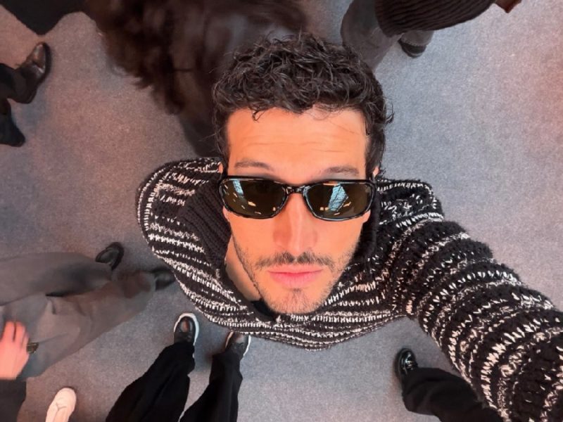 Sebastián Yatra en León 2026: Regresa el colombiano con nueva gira ‘Entre tanta gente’