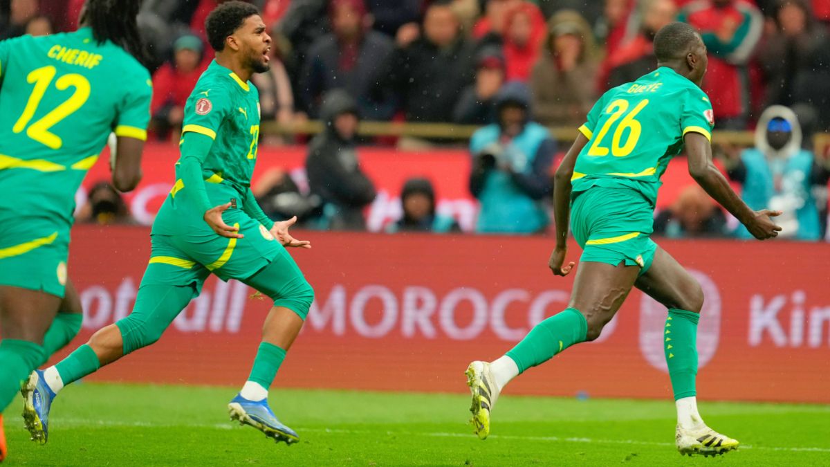Senegal celebra el gol de la victoria sobre Marruecos. AP.
