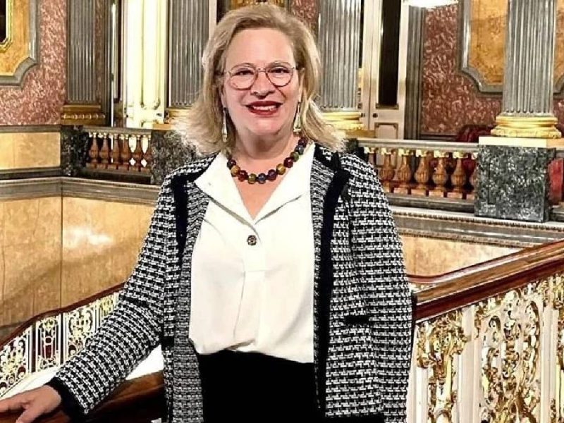 Sheinbaum defiende a Francisco Garduño y a Josefa González Blanco ante cuestionamientos