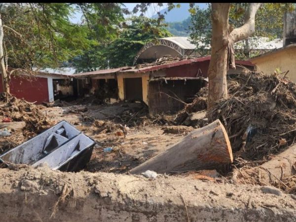 11 escuelas deberán reconstruirse tras daños por vaguada monzónica en Hidalgo