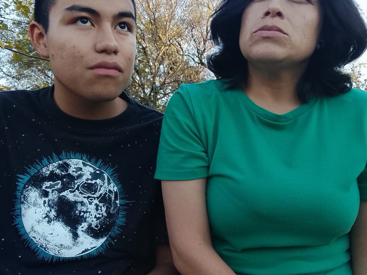 “La sociedad es cruel”: el camino de una madre para que su hijo neurodivergente sea aceptado