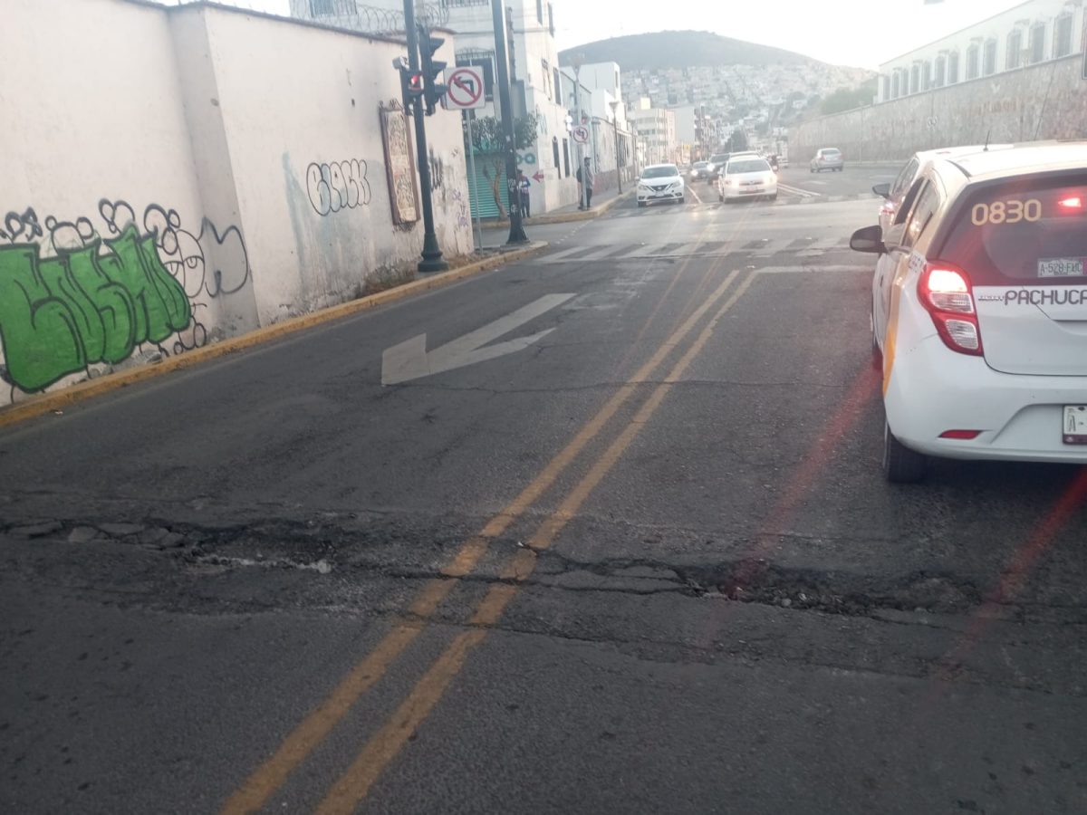 Se sacude el viaducto nuevo Hidalgo y crecen zanjas ¿hay riesgo?