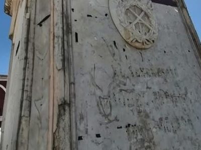 Comité centro histórico exhibe destrozos al monumento Hidalgo