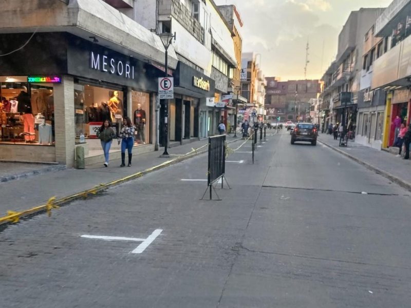 No respetan espacios: pintan cajones en calle Guerrero