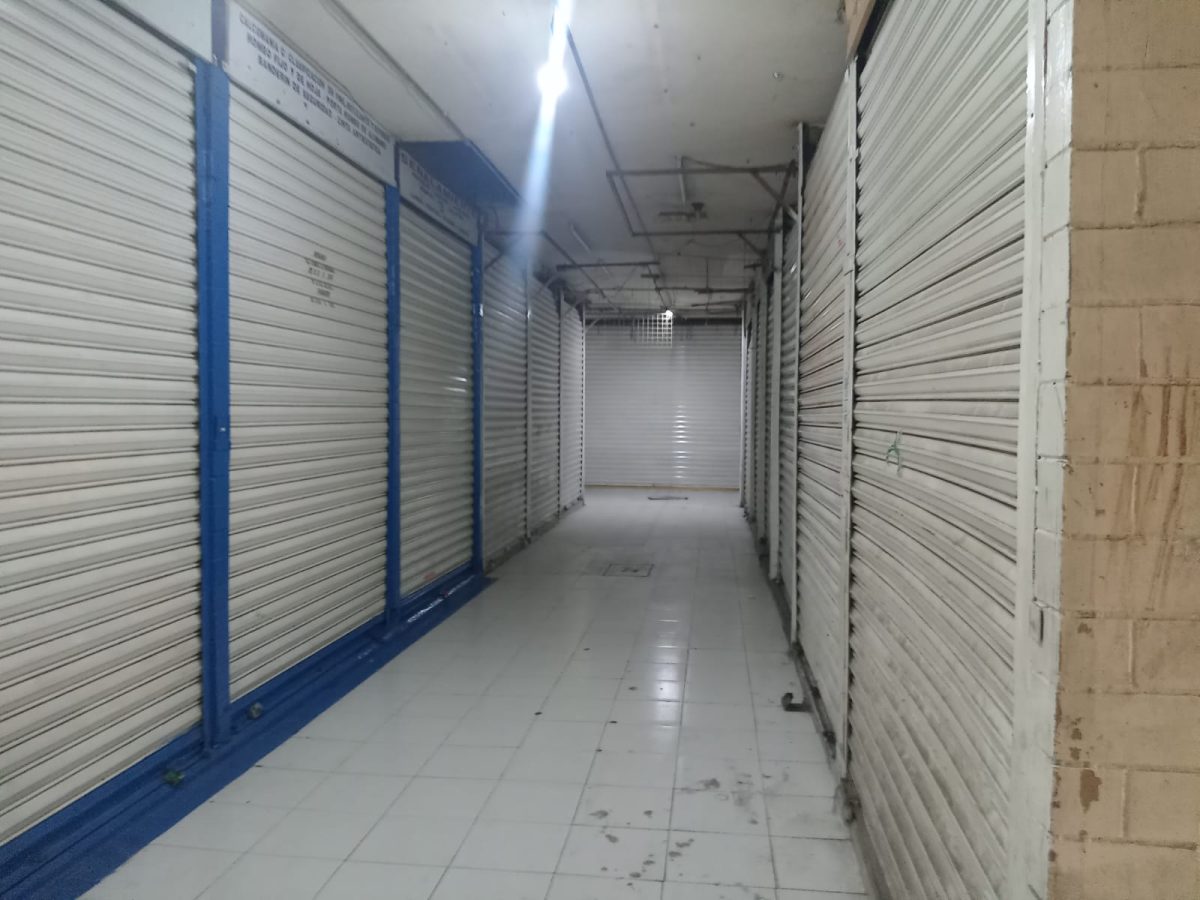 Ociosos decenas de locales en céntrico mercado de Pachuca