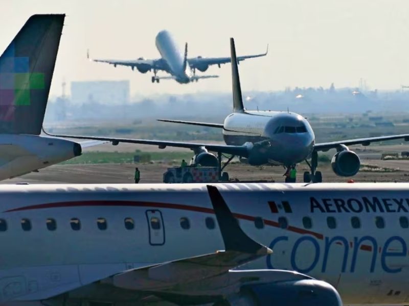Opera normal el espacio aéreo de México tras la alerta de EU por operación militar en Mazatlán