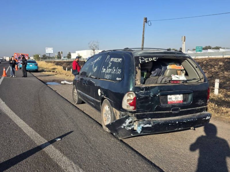 Accidente en la Apaseo el Grande-Celaya deja 8 peregrinos heridos