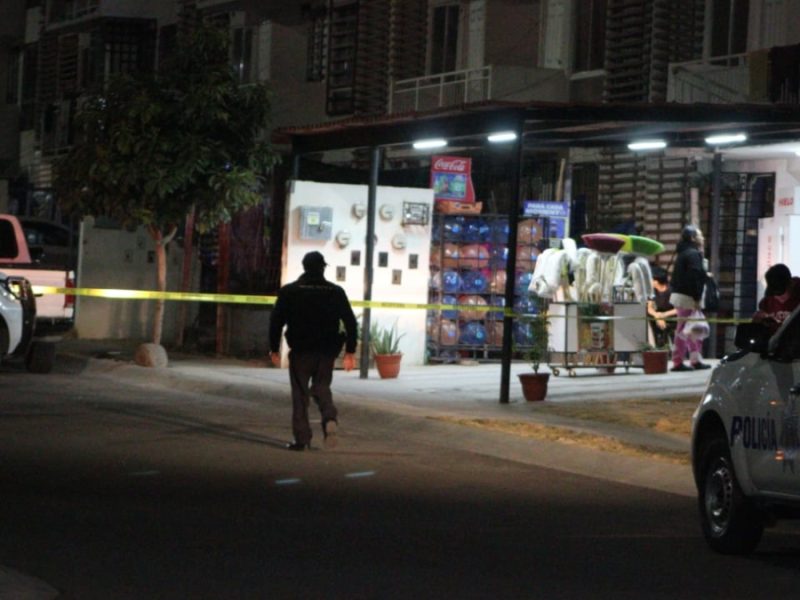 Platicaba con sicarios sin saber hasta que uno de ellos le disparó 5 veces en Brisas del Campestre