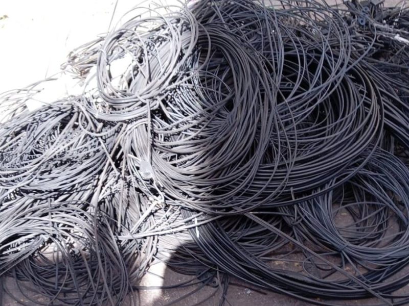 Retiran 180 kilos de “cable muerto” en calles de Guanajuato capital