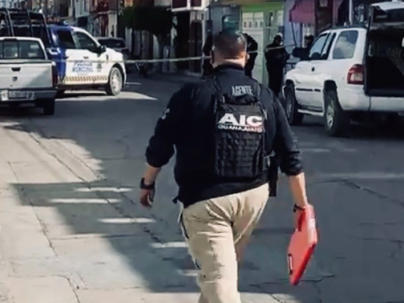 Realiza Fiscalía cateo en Barrio Calzada de Guadalupe; agentes federales resguardan la zona