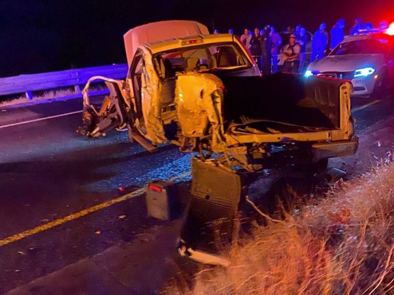 Muere menor de edad y cuatro personas resultan heridas tras carambola en la Pénjamo-Abasolo