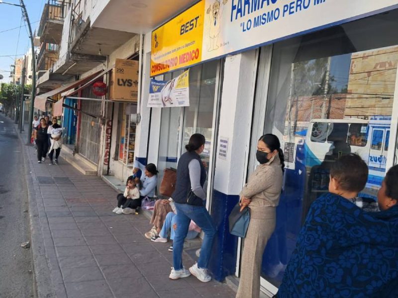 Saturan consultorios de farmacias por enfermedades respiratorias en León