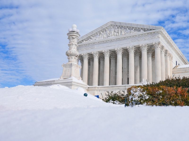 Tormenta invernal deja 29 muertos y miles sin luz por frío extremo en EU