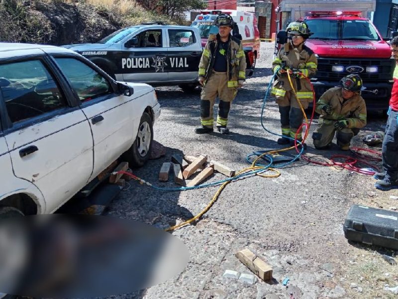 Muere adulto mayor tras ser atropellado por su propio vehículo en la bajada de Nieto Piña