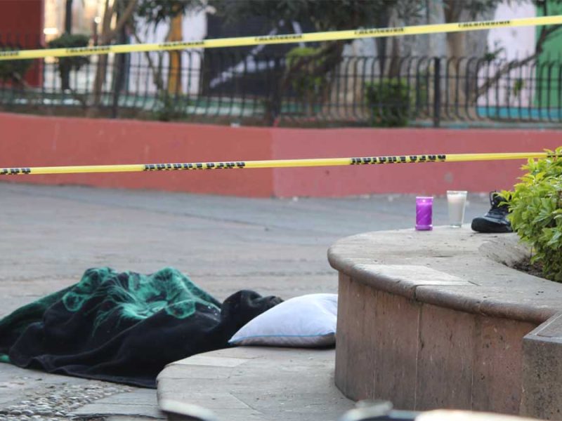 ¿Quién era “El Rojo”? Hallan a hombre sin vida en el kiosco del Jardín Allende de León