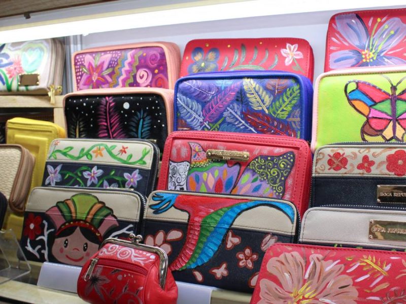 Aumenta 70% el costo de herrajes asiáticos: El reto de la marroquinería en Guanajuato