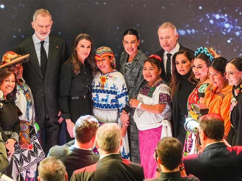 México y España acortan distancias: Reyes de España visitan pabellón de México en Fitur