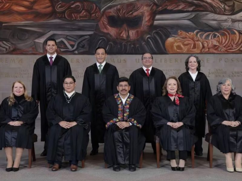 Destapan más gastos y lujos de la Corte afín a la 4T; compraron togas por 300 mil pesos