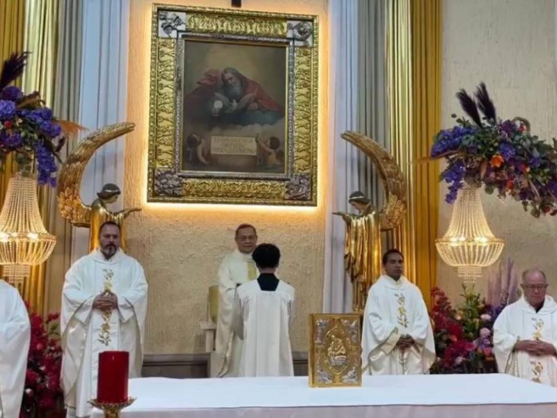 ¿Por qué el Arzobispo de León no estuvo en la Misa de Gallo? Obispos leoneses celebran en su lugar