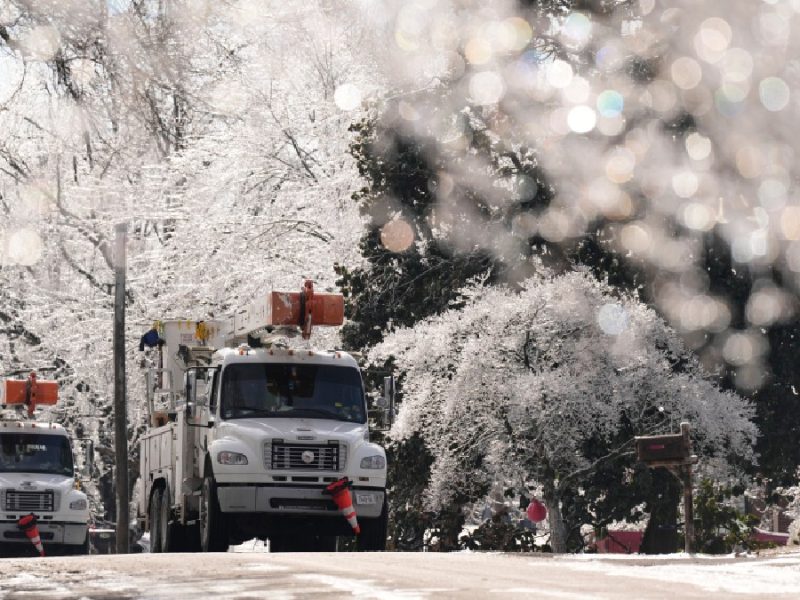 Aceleran labores de recuperación por nevadas en EU; prevén otro azote invernal en el sur para jueves y viernes
