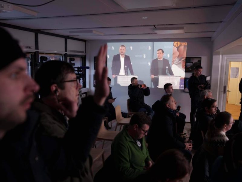 Cifra de periodistas encarcelados en el mundo alcanzó niveles críticos en 2025, reporta censo