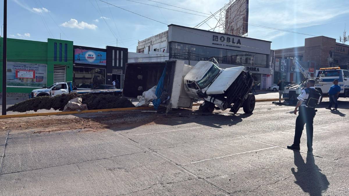 tolva-volcadura-paseo-de-los-insurgentes