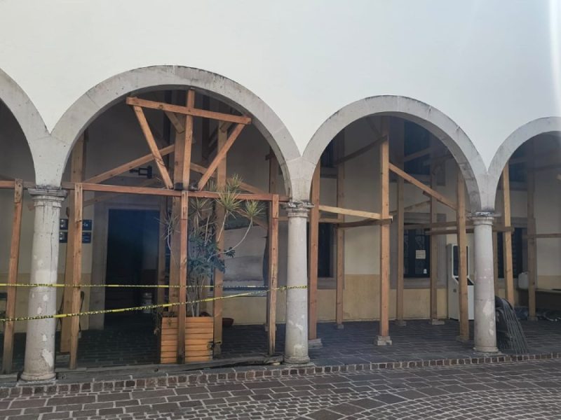 Recomiendan desalojo por riesgo estructural en el edificio de Presidencia municipal de Uriangato