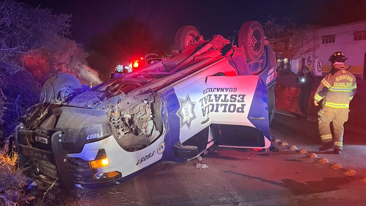 volcadura en la carretera Guanajuato-Juventino Rosas