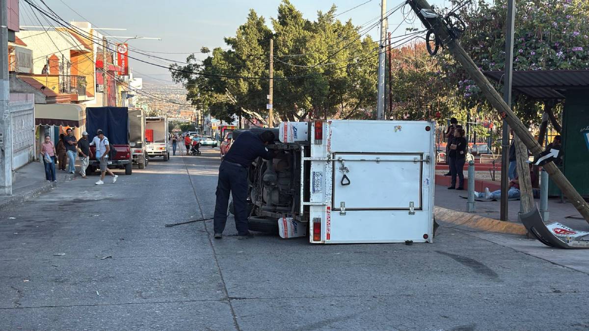 volcadura-león-san-juan-bosco